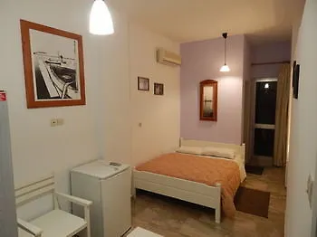 Kasteli Hotel 2*